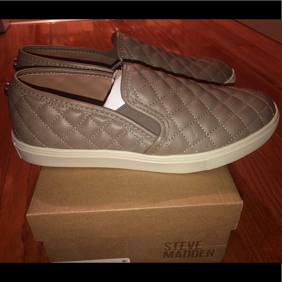 Steve Madden Ecentrcq Grey Shoes, Size 8, NIB - Picture 1 of 3